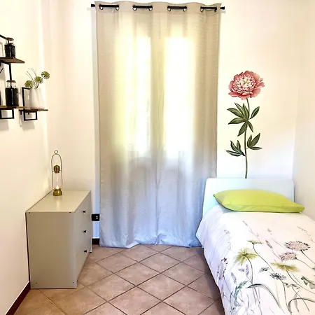 L'Acero Rosso - Giardino Privato E Box Auto Menaggio Exterior foto