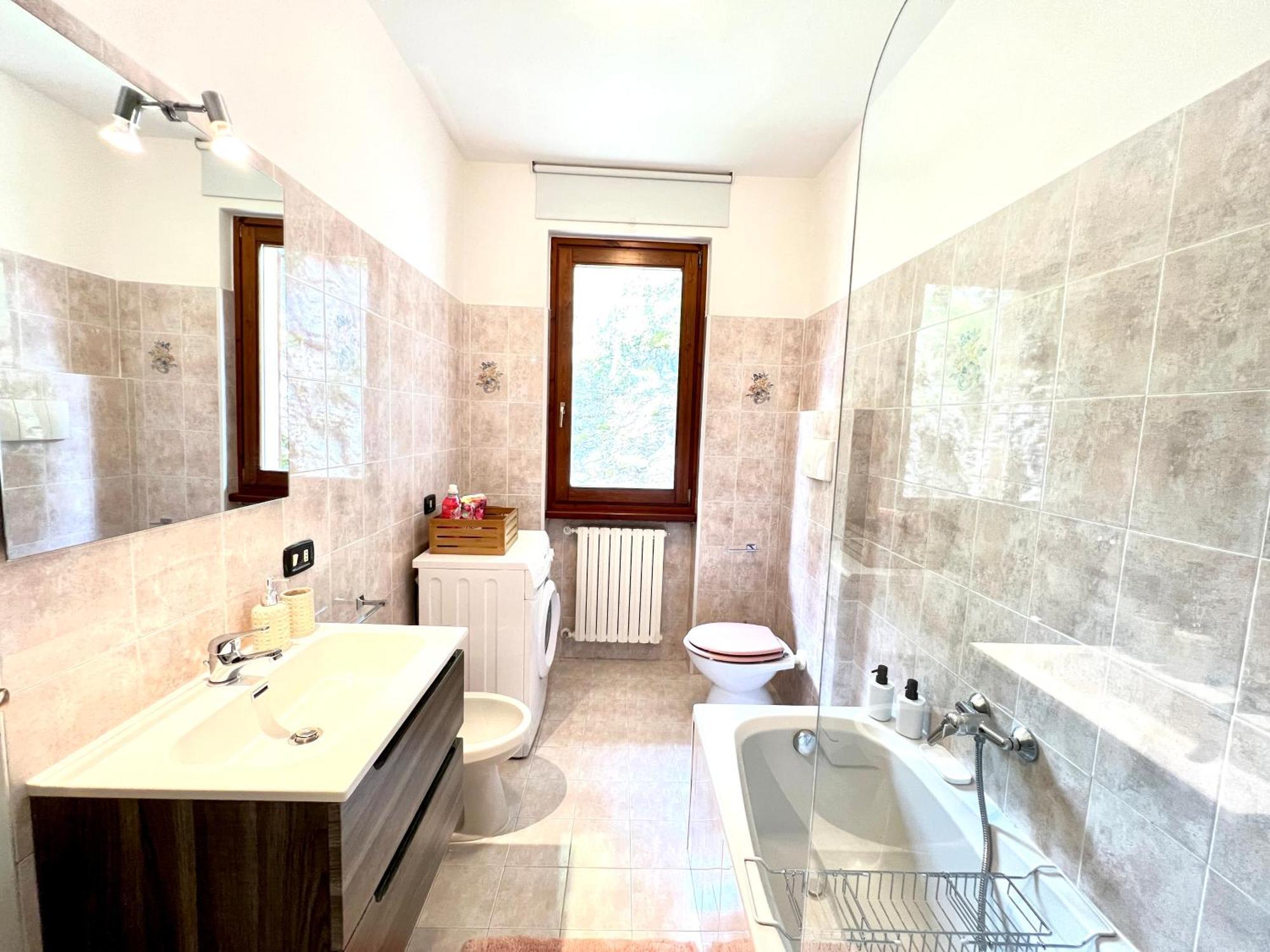 L'Acero Rosso - Giardino Privato E Box Auto Сasa de vacaciones *